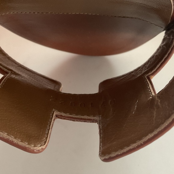 Hermès Oasis Sandals in Gold 37.5 - Picture 9 of 9